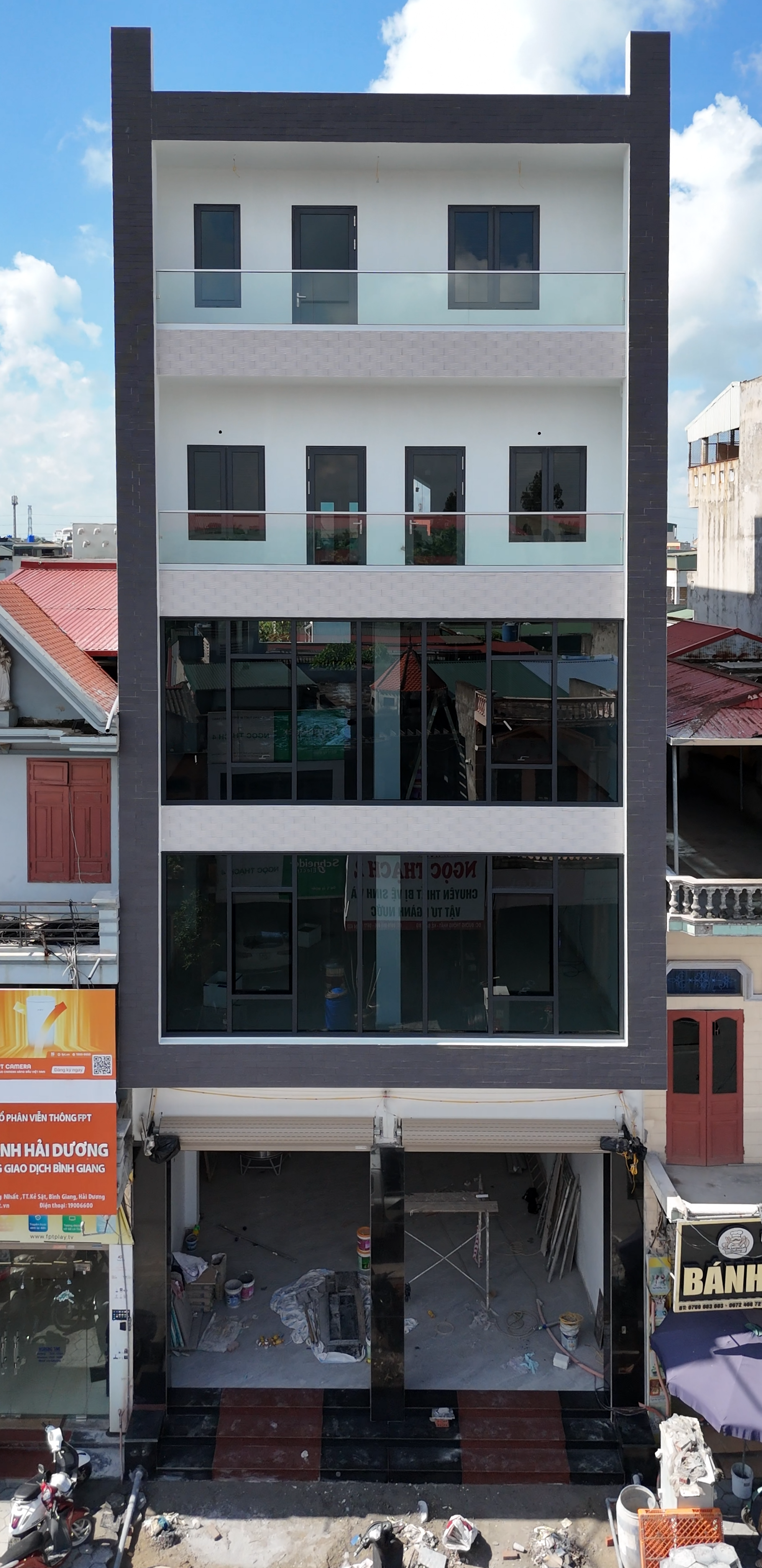 Vách dựng lộ đố nhôm Xingfa Quảng Đông nhập khẩu (Bình Giang - Hải Dương)